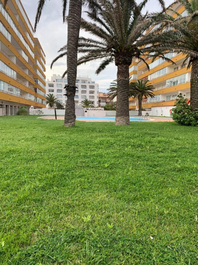 דירות Roses Holiday Center מראה חיצוני תמונה