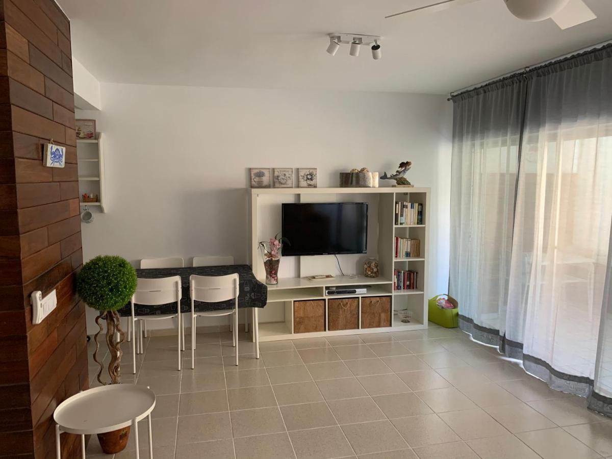 דירות Roses Holiday Center מראה חיצוני תמונה
